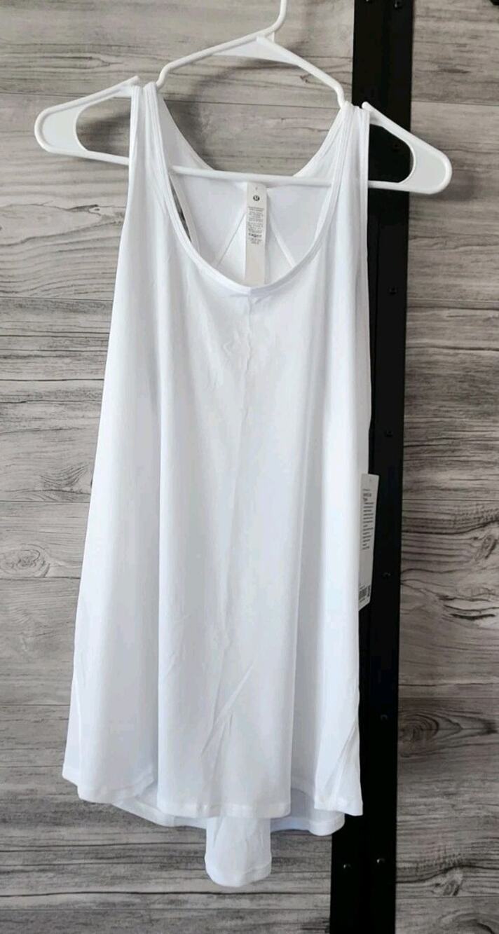 NWT Lululemon Size 6 Essential Tank Pleated Classic Fit Hip Length White